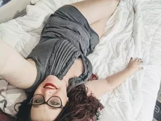 Offline Littleprincessbella on Streamate