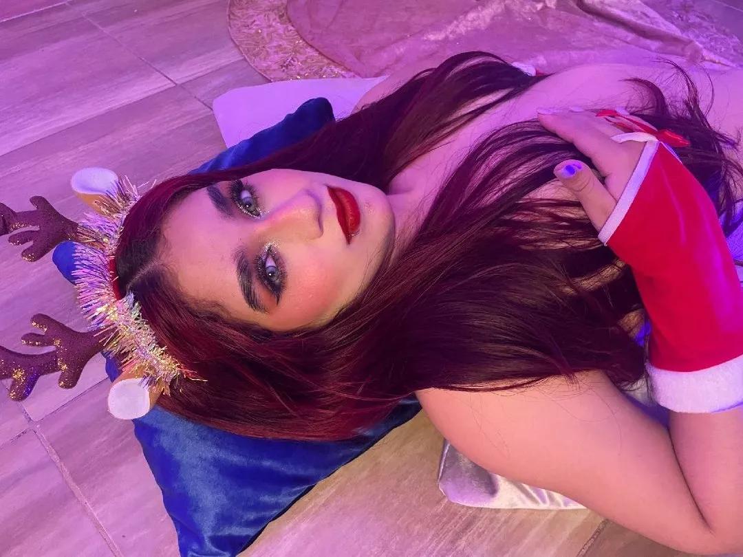 Offline LlilyEvans on Streamate