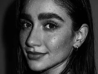 Offline LlilyEvans on Streamate