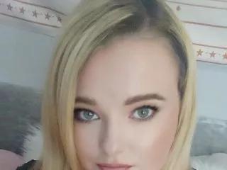 LusciousLill on Streamate 
