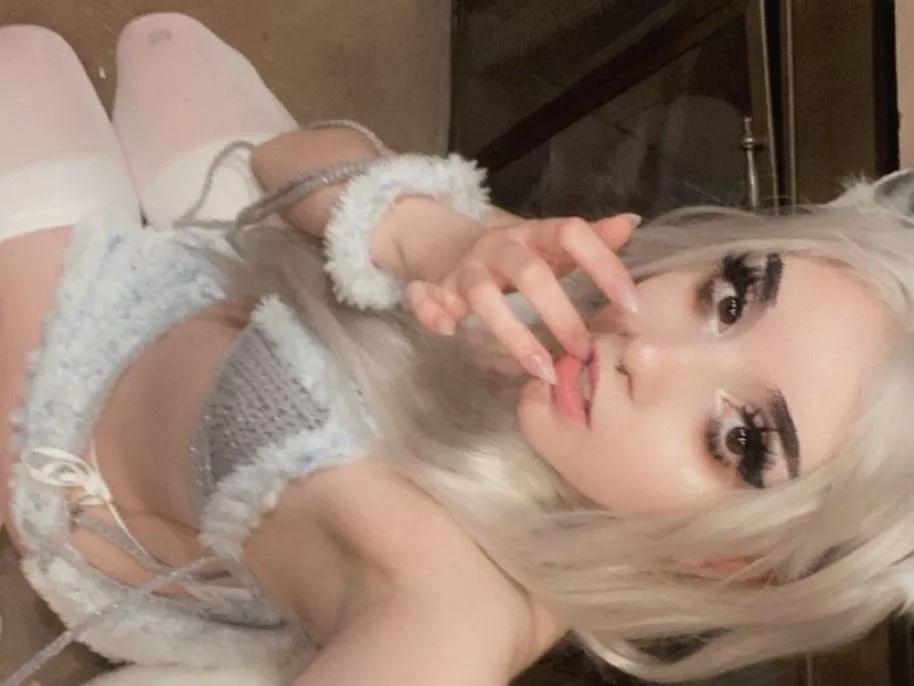 Offline Mina_IMP on Streamate