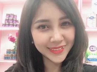 Offline MinaBeii on Streamate