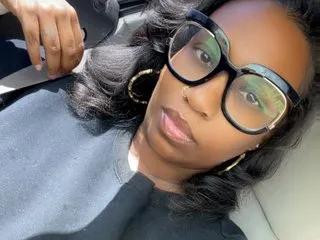 Admire MsDiamond50, she wants to masturbate for you MsDiamond50 from Streamate