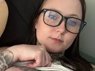 Offline MsWinterSkye on Streamate