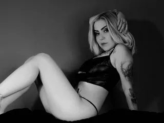 Offline SaraCrushx on Streamate