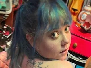 SleazeLouize on Streamate