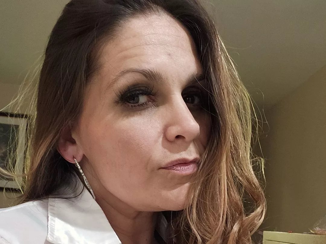 Offline StacyKardash on Streamate