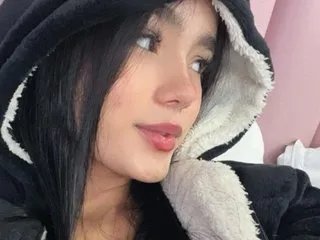 Offline TaniaBroke on Streamate