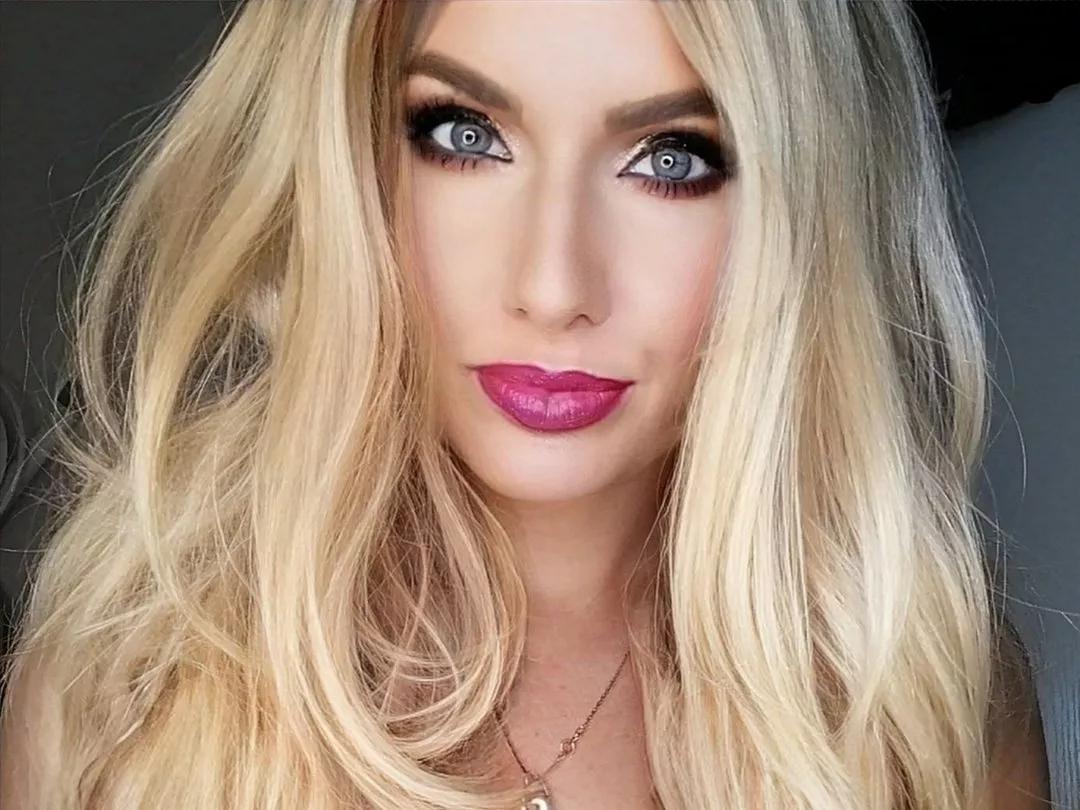 Offline Tankerbell822 on Streamate