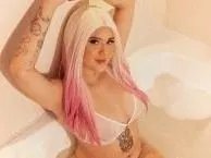 Offline valentinamoore on Streamate