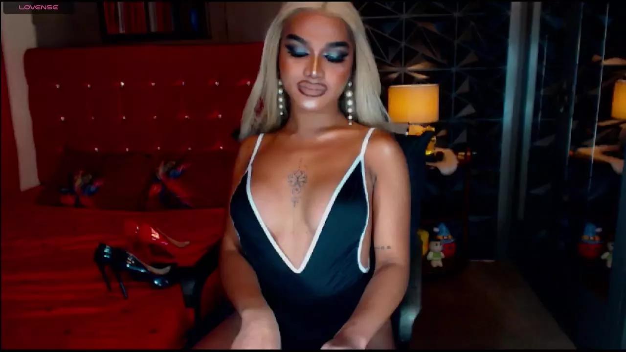 2FuckingGoddess on Streamray 