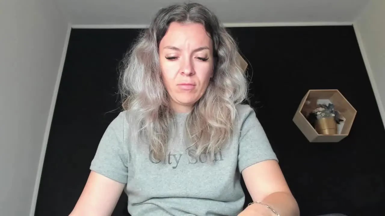 Offline AlesysS on Streamray