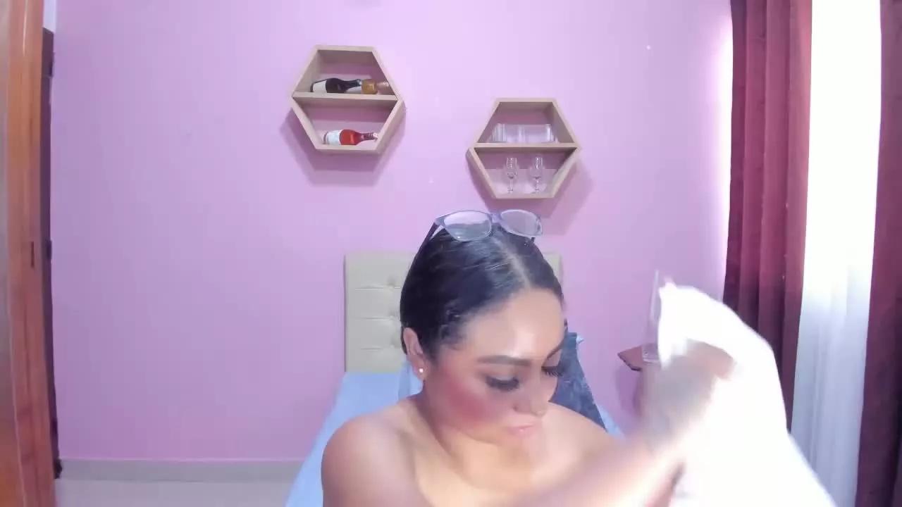 AliceBoltonn on Streamray 