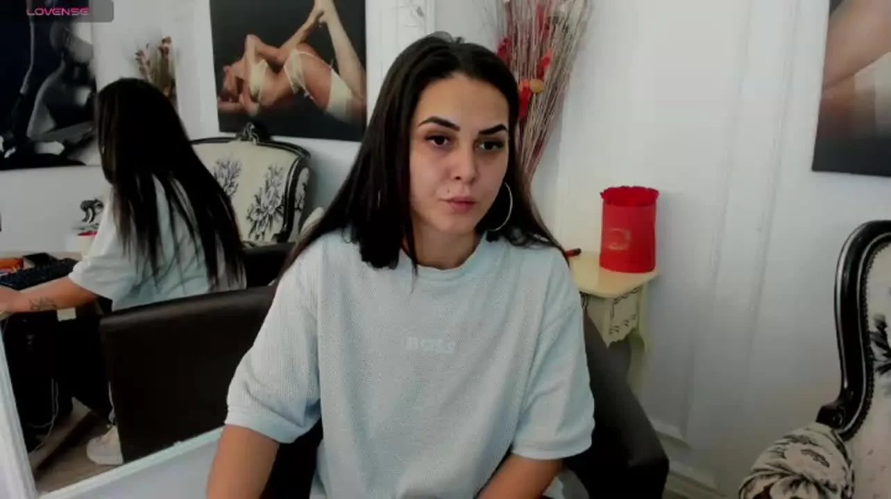 Offline Aliciaraynee on Streamray