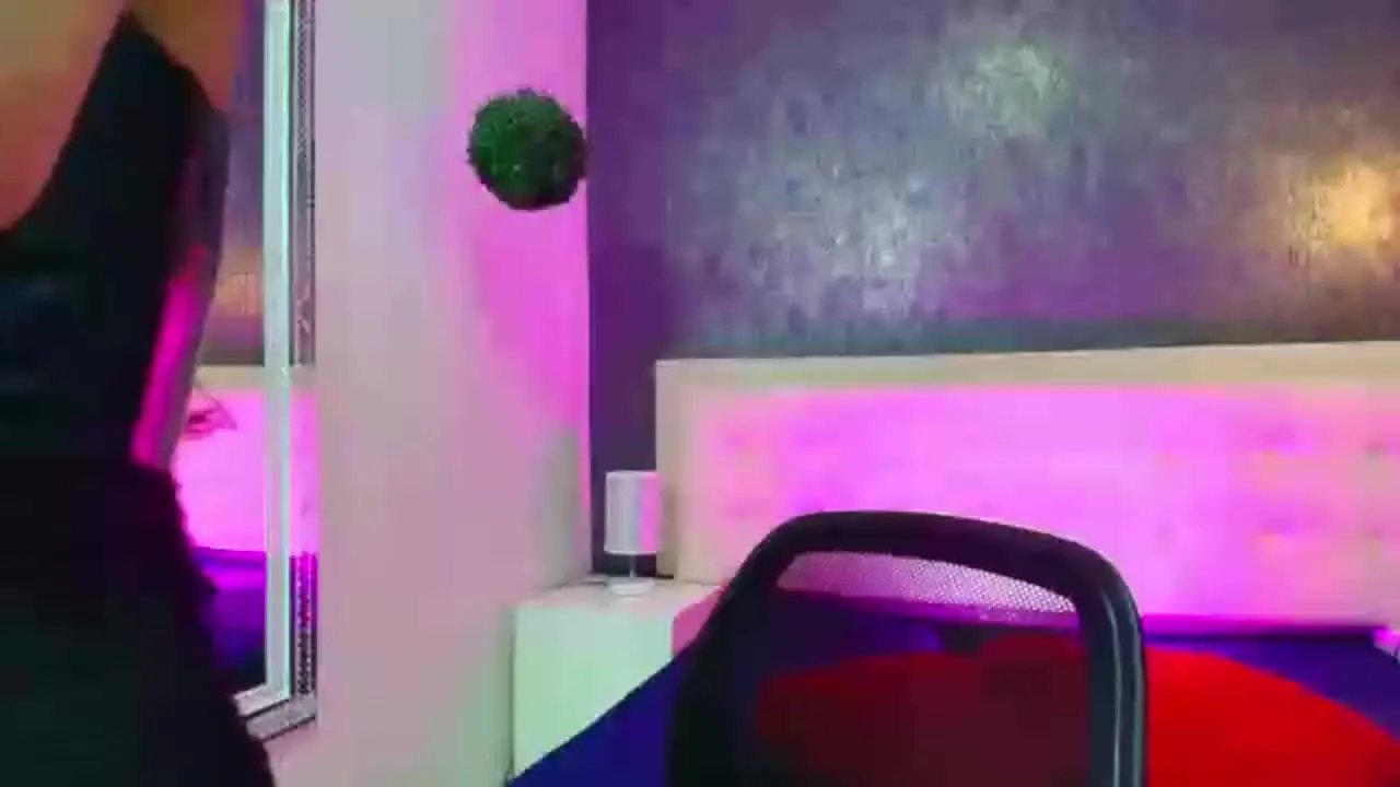 Offline alondra_connor on Streamray