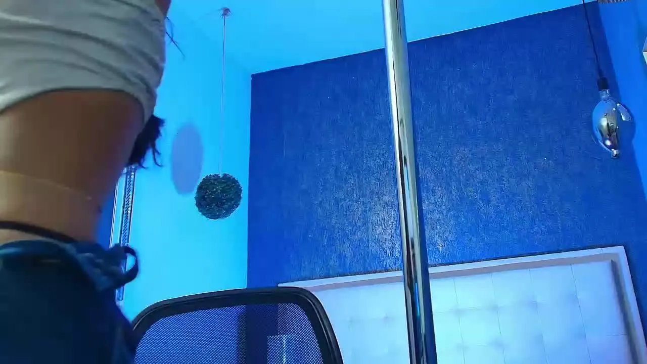 Offline alondra_connor on Streamray