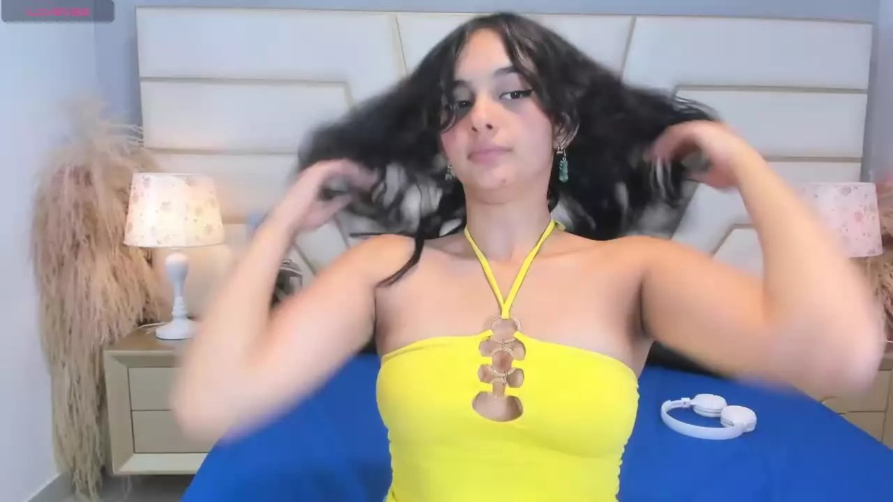 Offline Amelia_Hills on Streamray