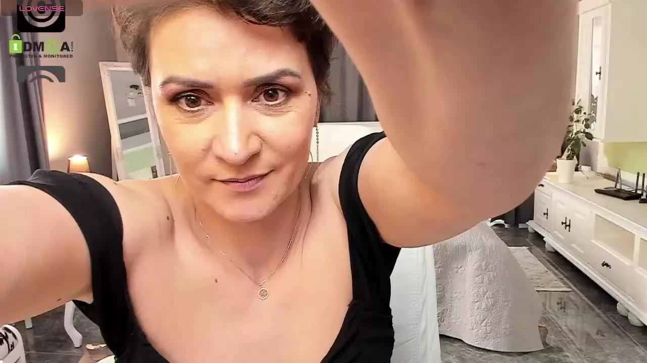 ArianaSage on Streamray 