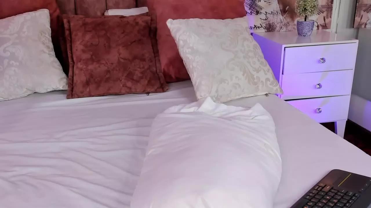 AshleyRoose on Streamray 