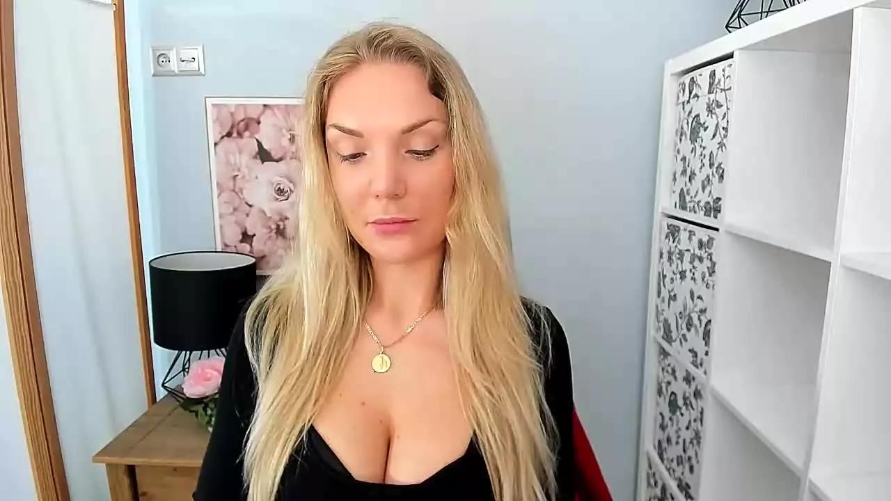 AulloraAmazing on Streamray 