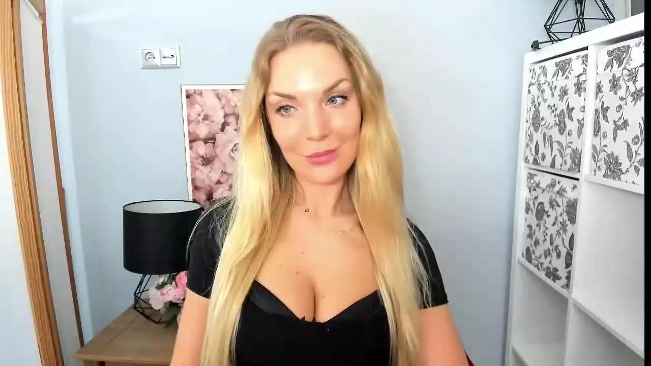 AulloraAmazing on Streamray 