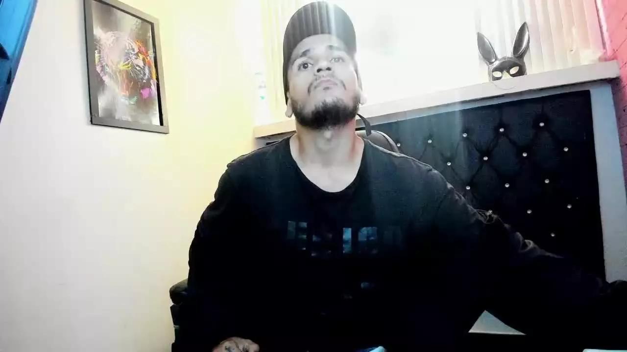 Offline Axell_Cross77 on Streamray