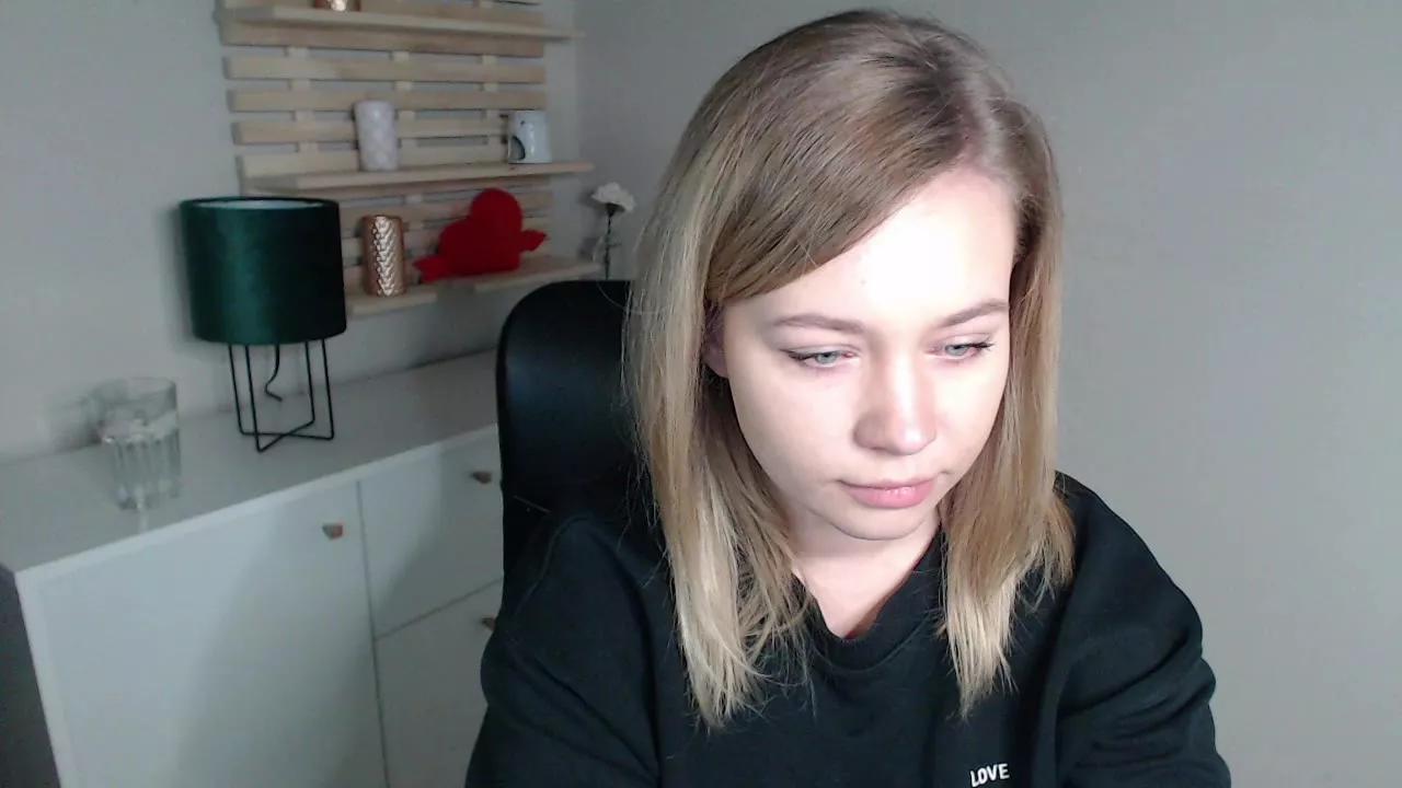 bambiHOLLY on Streamray 