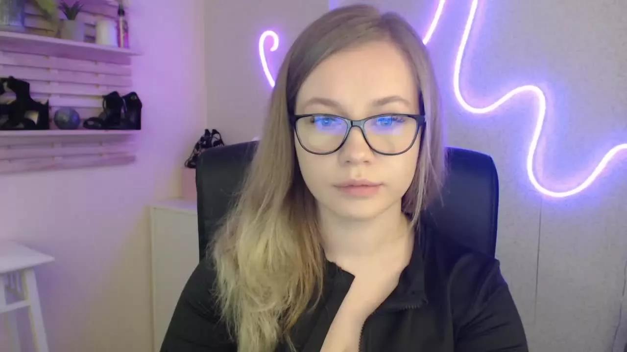 bambiHOLLY on Streamray 