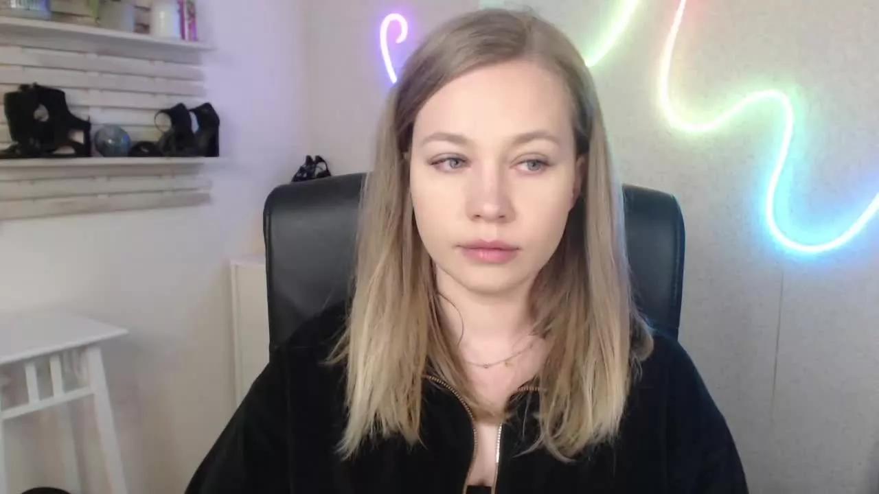 bambiHOLLY on Streamray 