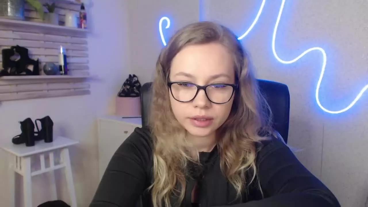 bambiHOLLY on Streamray 