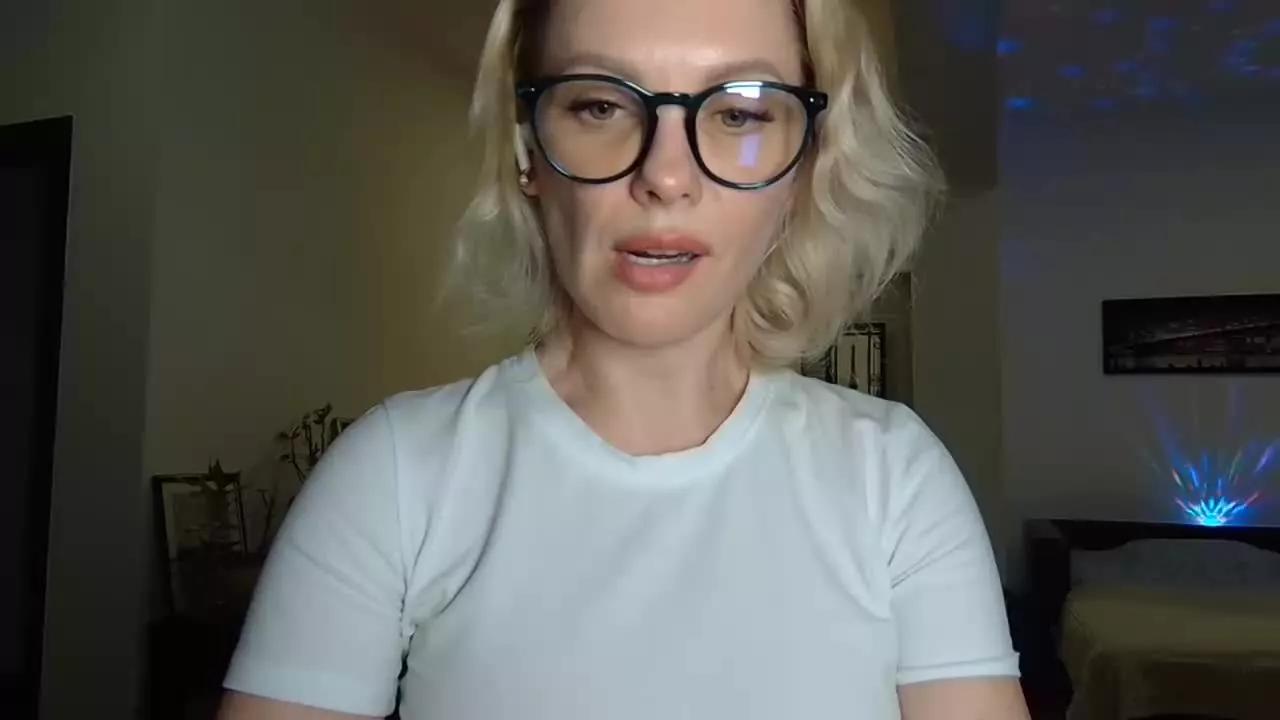 beautifulkollettee on Streamray 