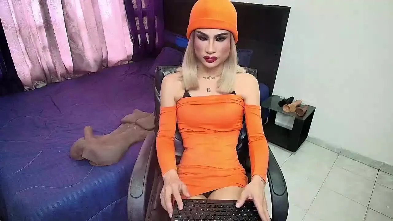 Offline Briithanny_1TS on Streamray