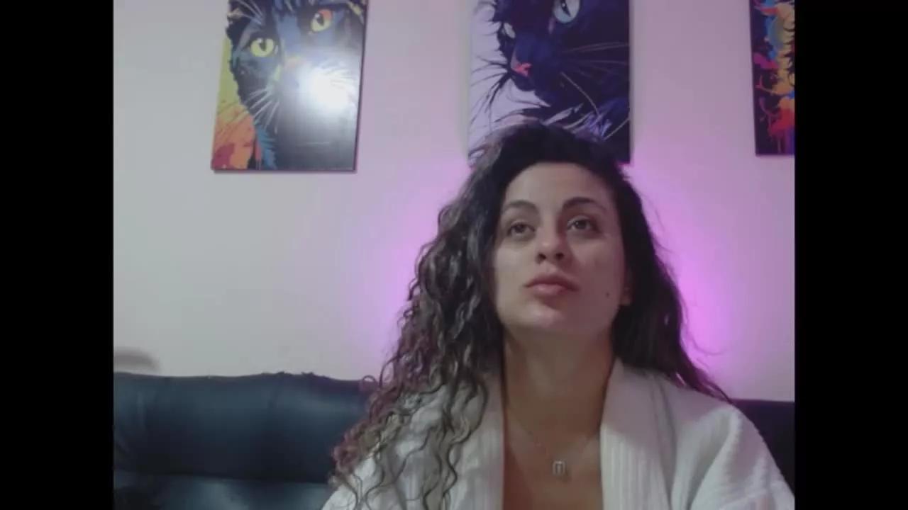 CarolineJSmith on Streamray 