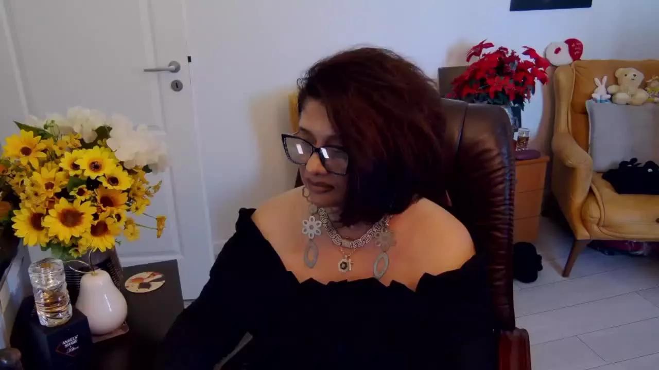 ClassybutNaughty on Streamray 
