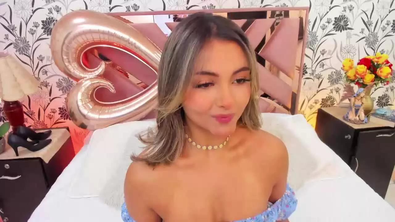 CloeeSuarez on Streamray 