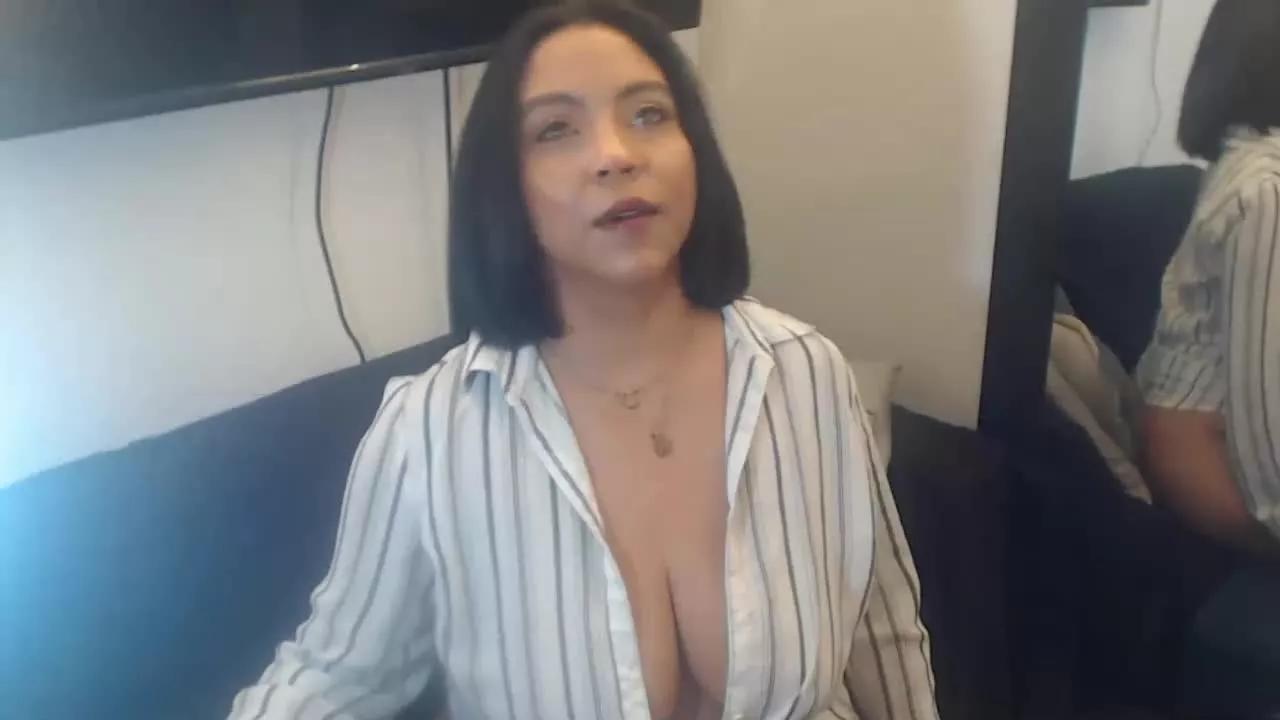 dalma_hayek on Streamray 