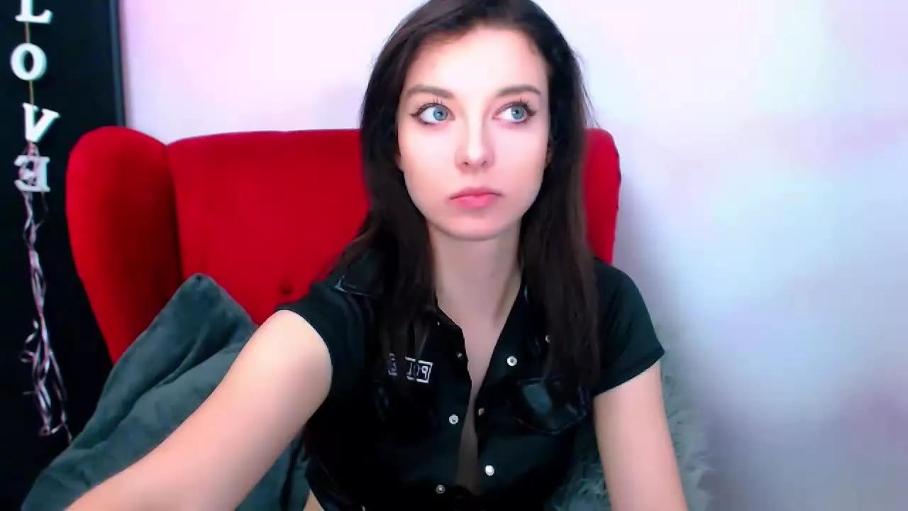 DominaLuna on Streamray 