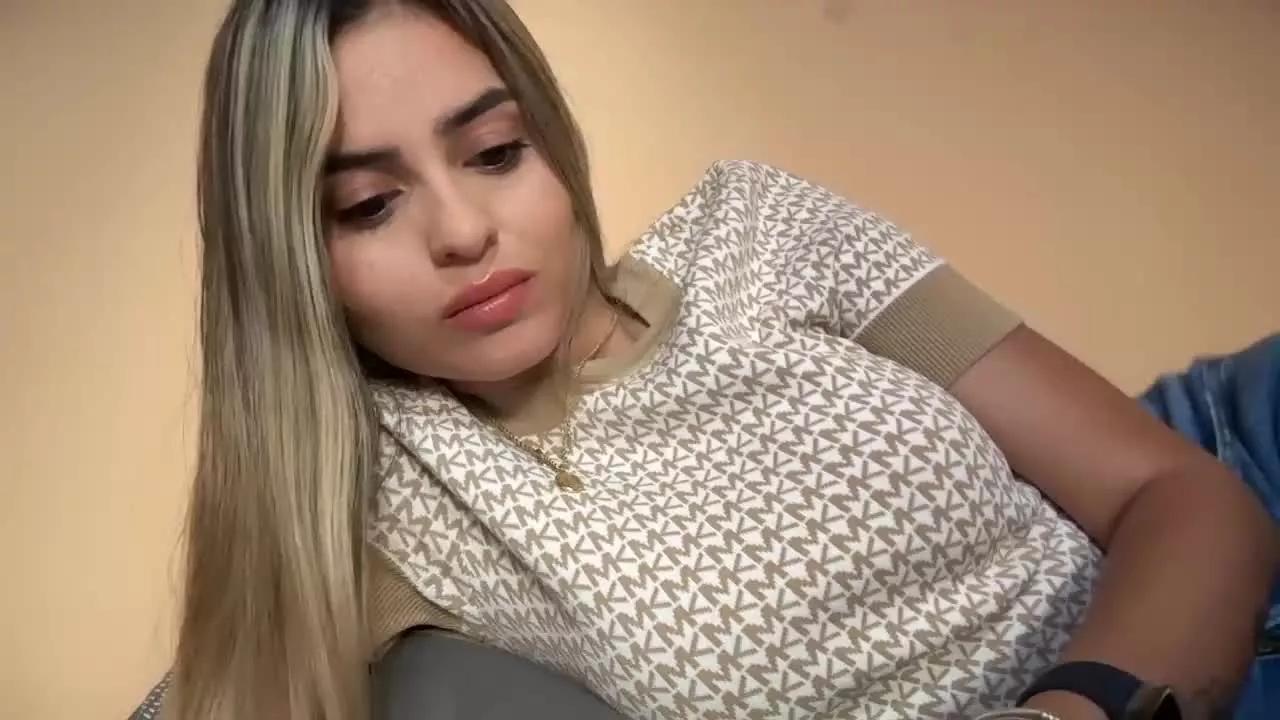 ElenaStone on Streamray 