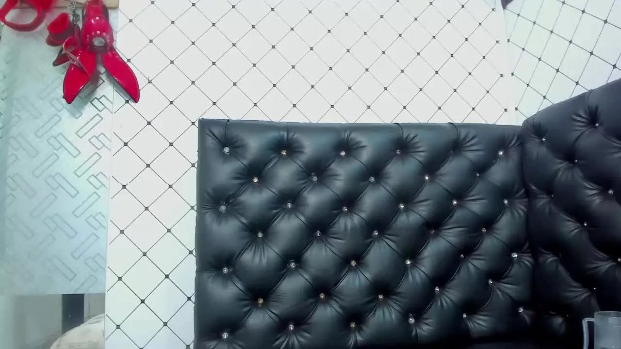 Offline EMMA_SANTANA1 on Streamray