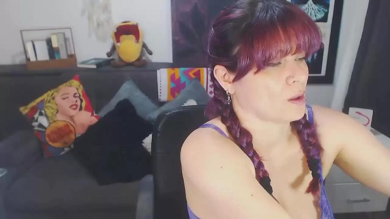 EmmaVelvet on Streamray 