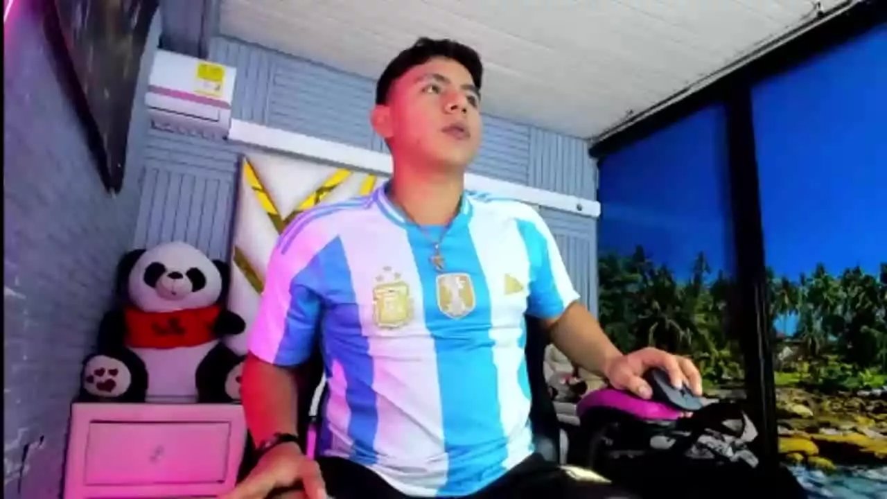 FuckRichi20 on Streamray