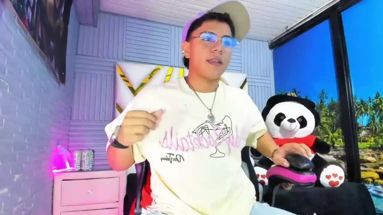 FuckRichi20 on Streamray