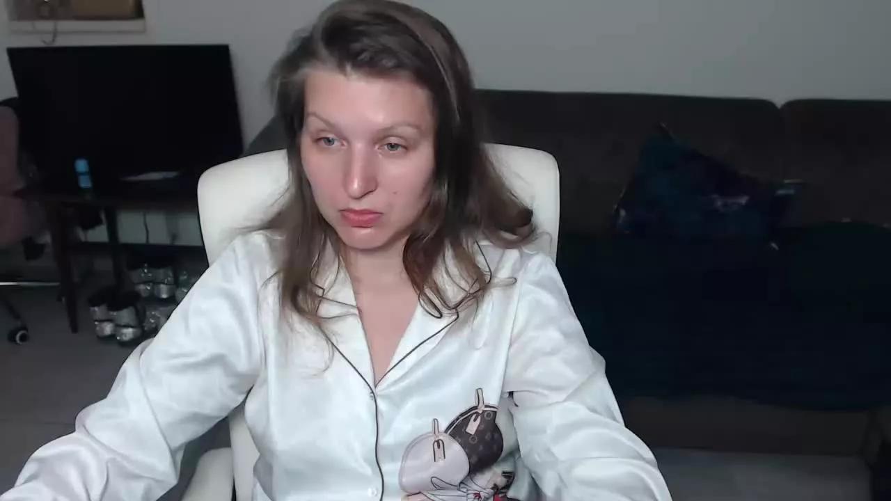 GlamyWife on Streamray 