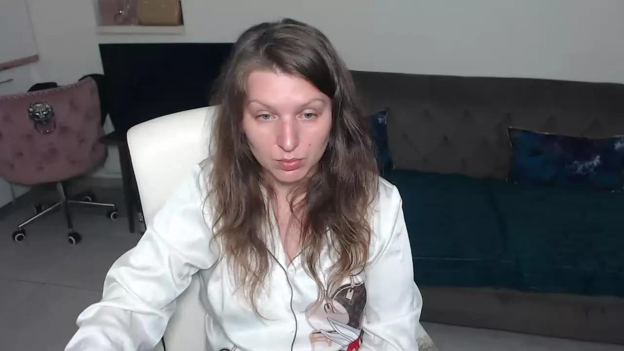 GlamyWife on Streamray 