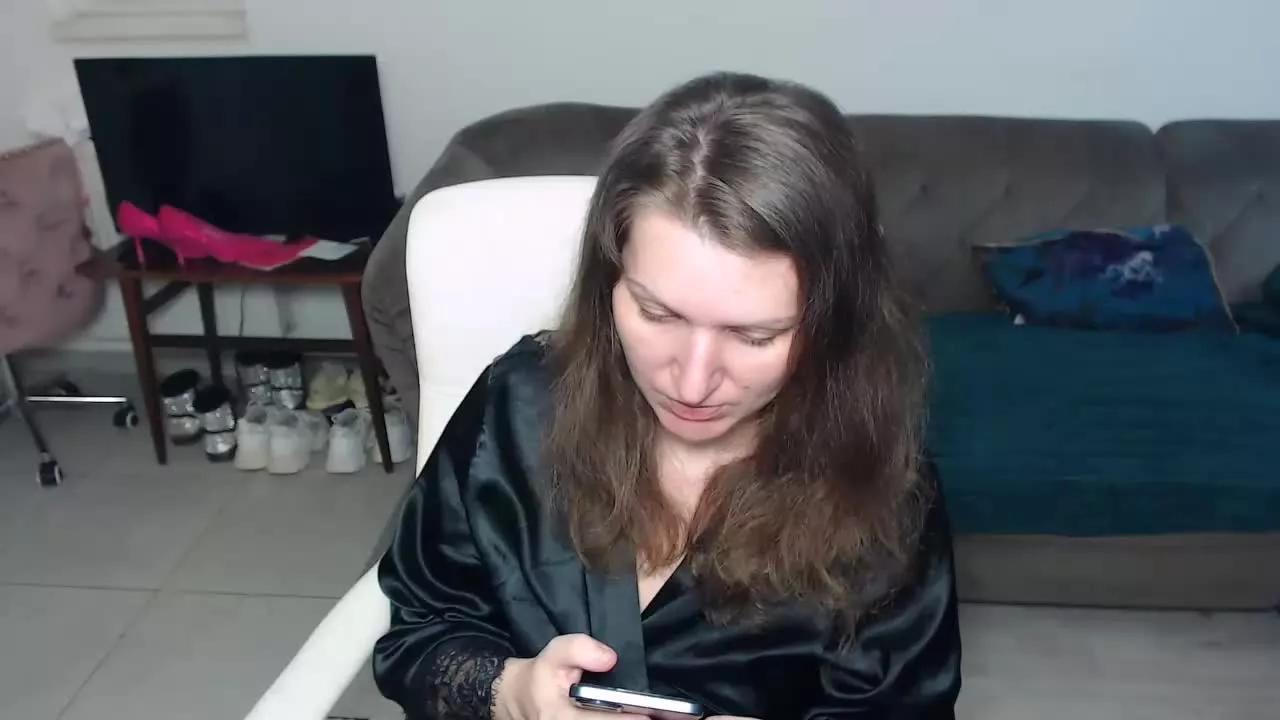 GlamyWife on Streamray 