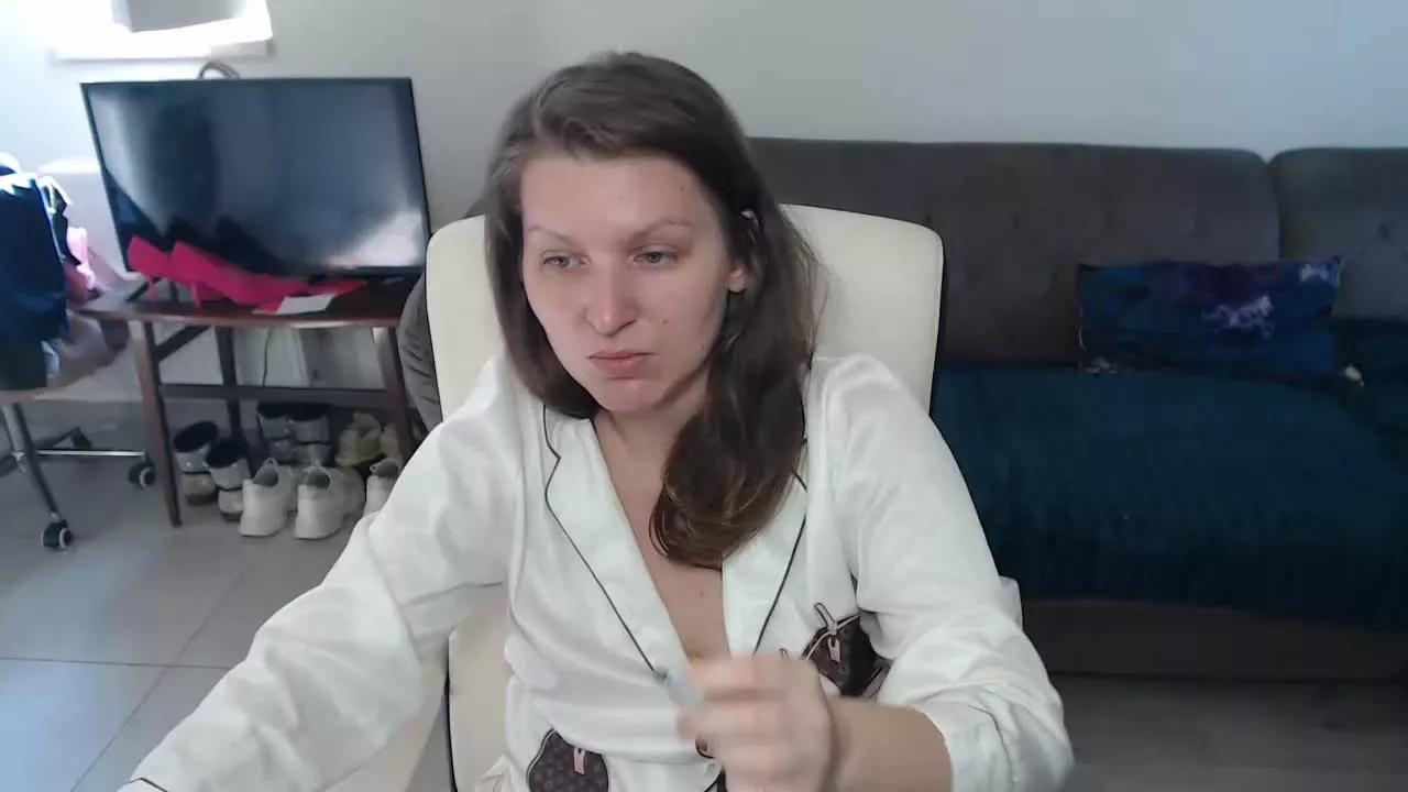GlamyWife on Streamray 
