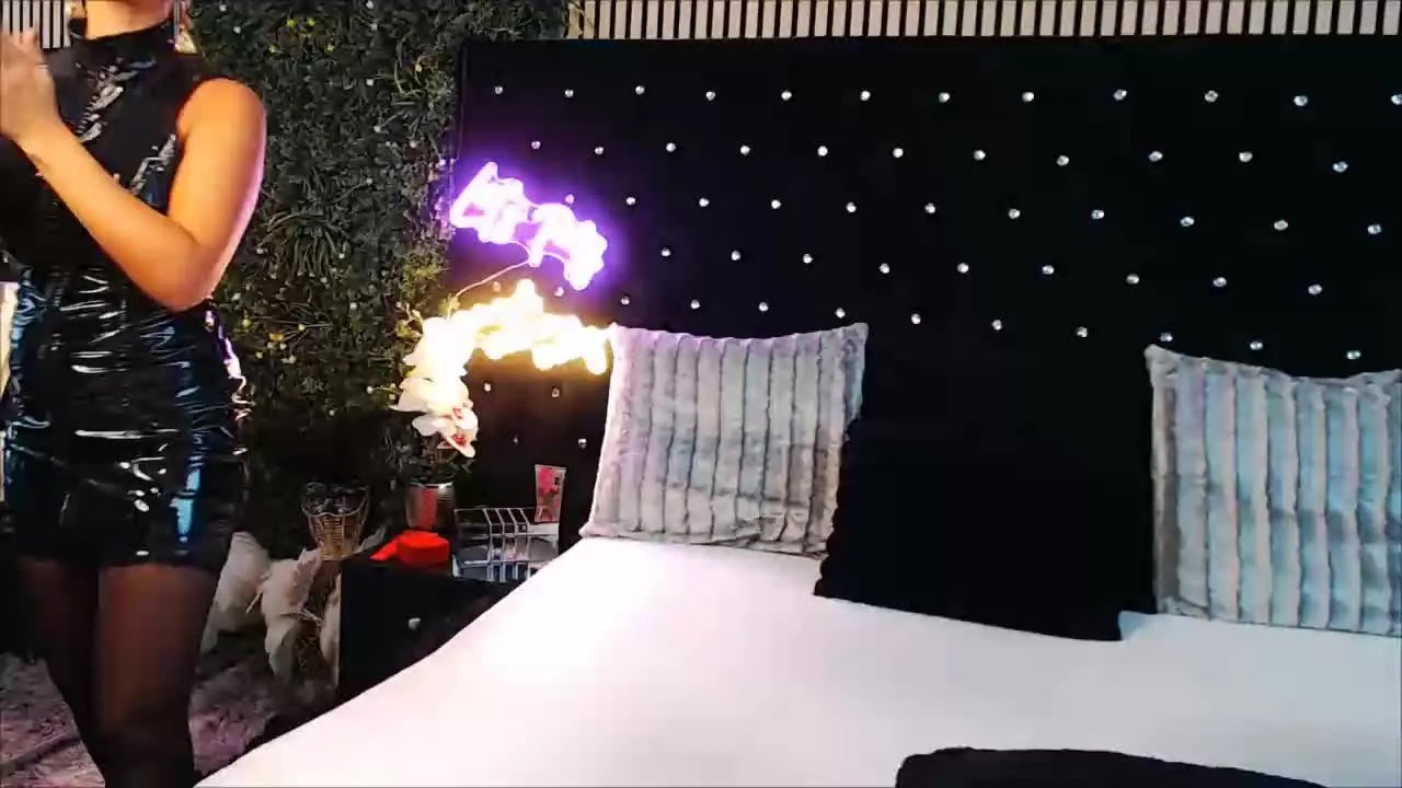 InannaIshtar12 on Streamray 