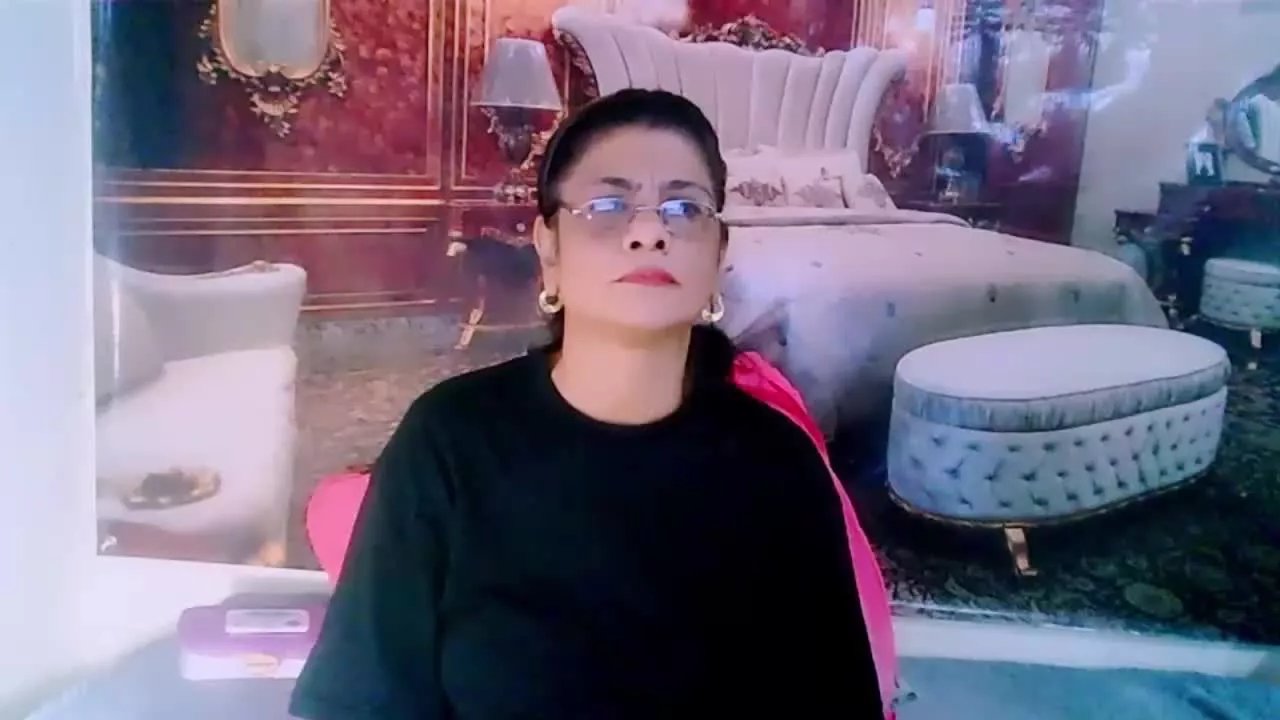 Offline IndianAllure on Streamray