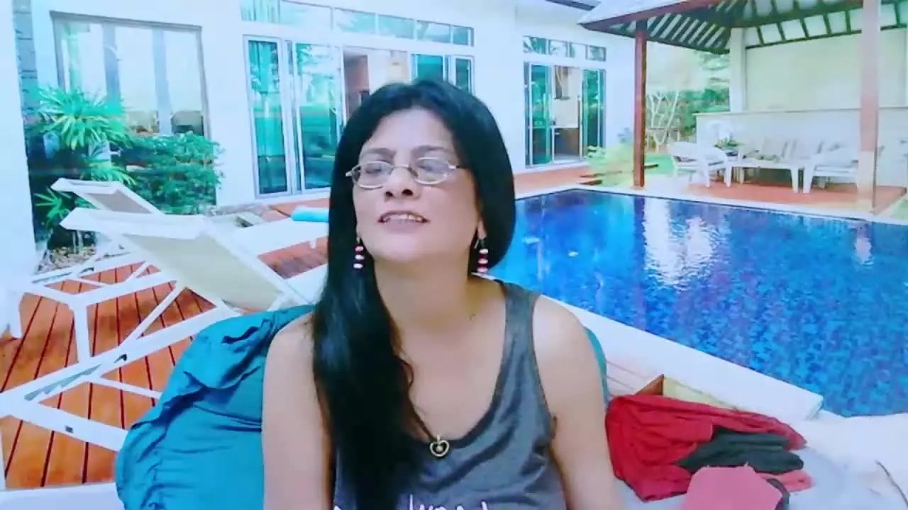 Offline IndianAllure on Streamray