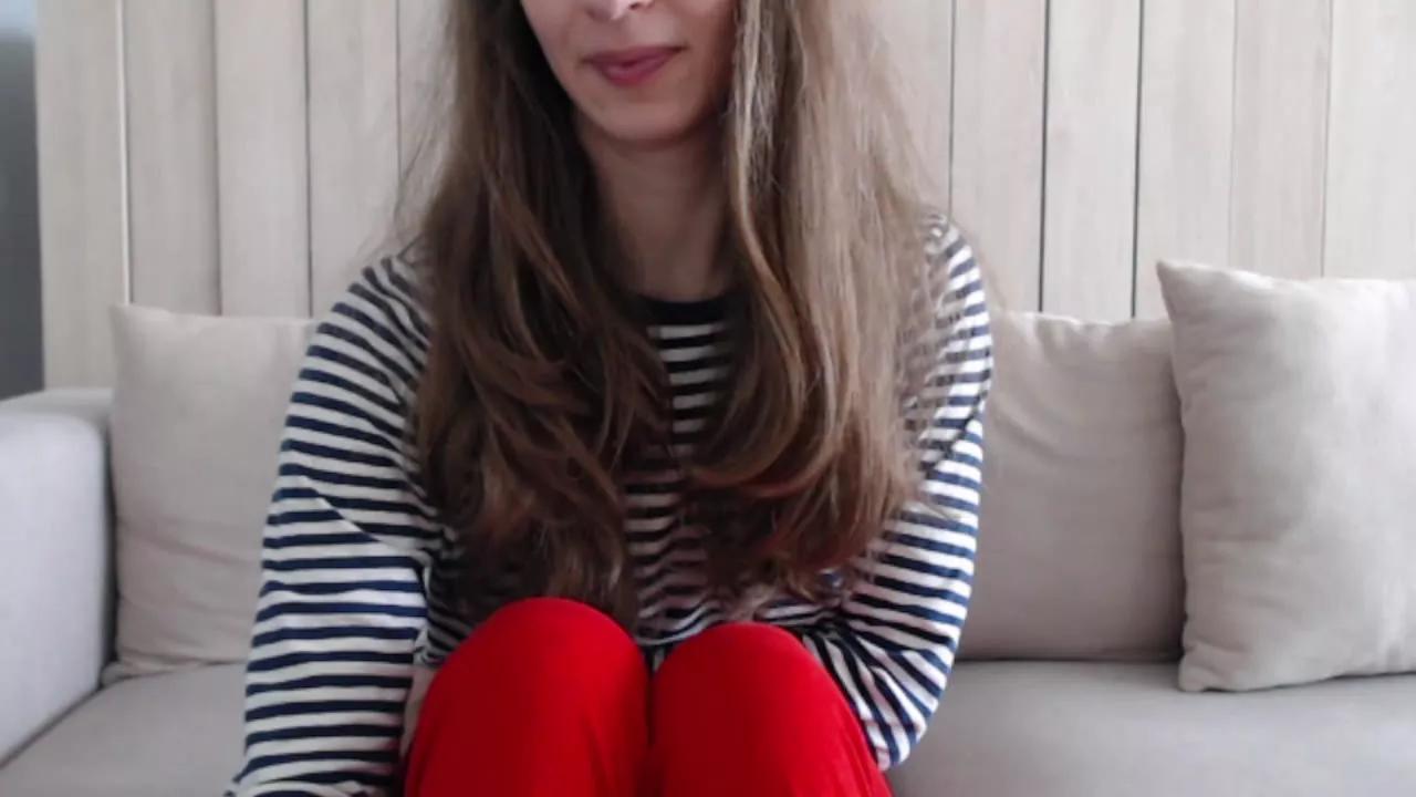 InnocentCuteMiss on Streamray 